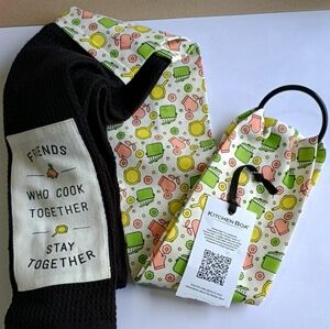Colorful Patterned Kitchen Towel Boa Friends Who Cook Together Stay Together NWT